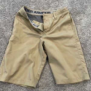 Under Armour Boys shorts